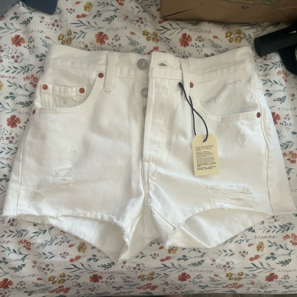 Levi’s high rise shorts
